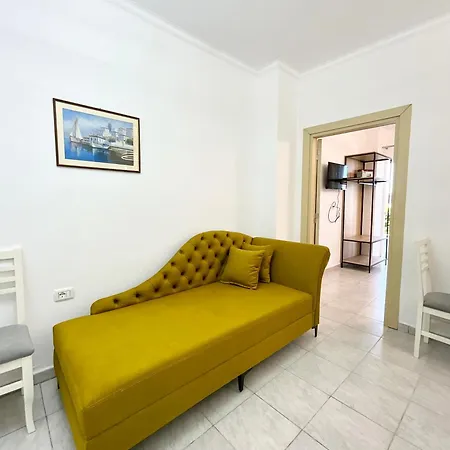 The Little House Apartment